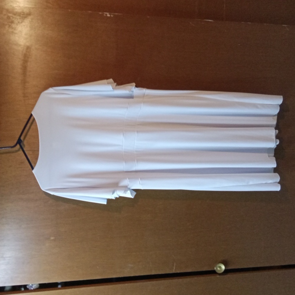 NWT SWAK Classic White V-Neck Dress - Picture 3 of 3